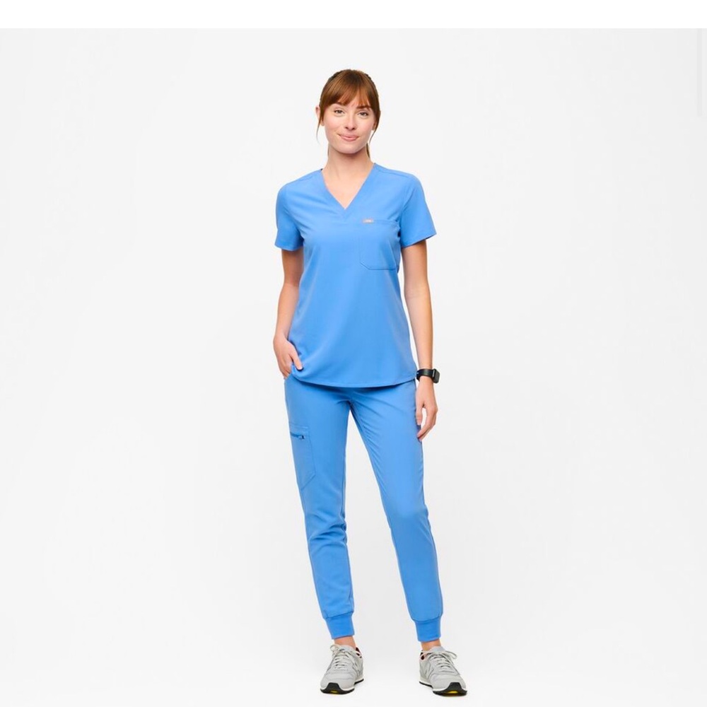 Figs scrubs ceil blue petite jogger set